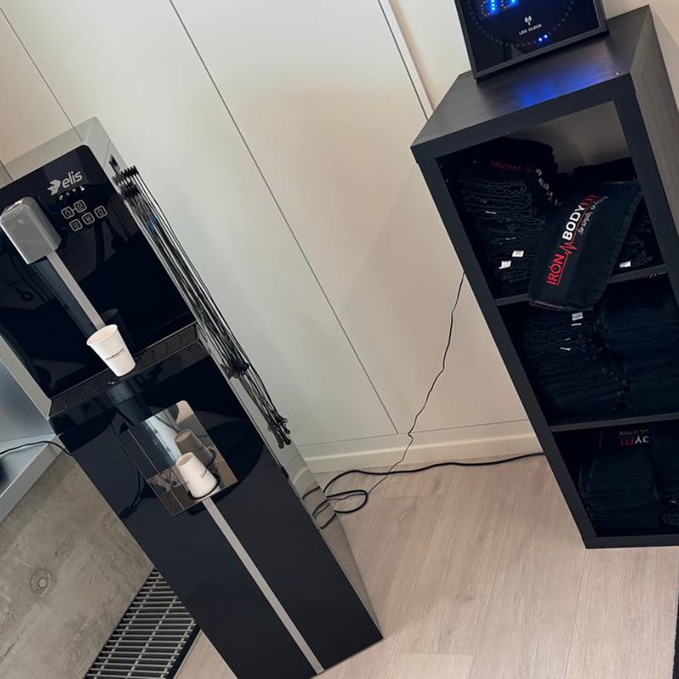 Bienne - Rangement et machine à café